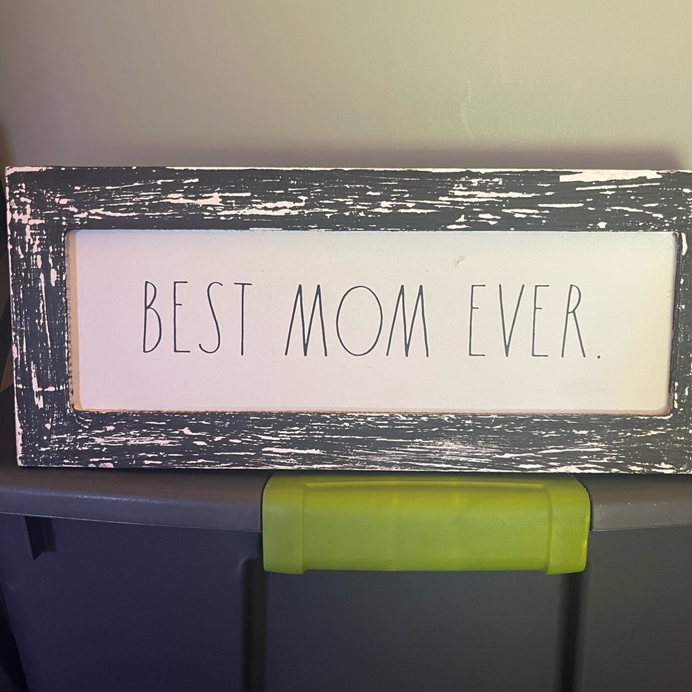 Rae Dunn Black and White 'Best Mom Ever' Sign